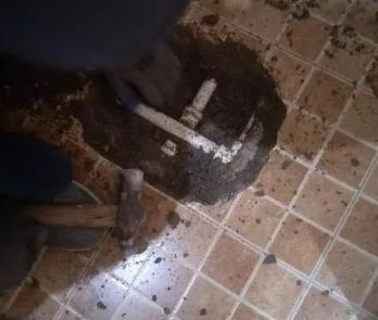 通榆卫生间漏水维修公司为您分享下卫生间渗水如何处理及注意事项